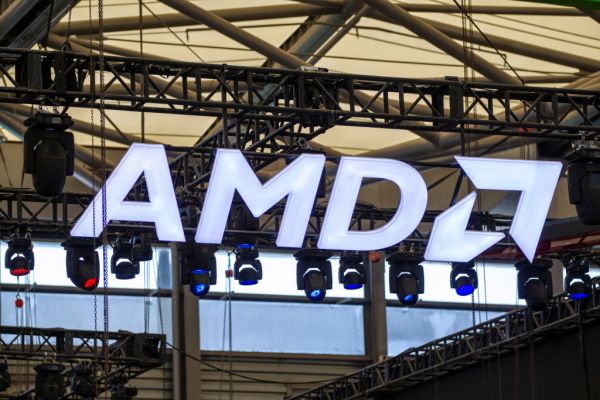 Google and Twitter are using AMD’s new EPYC Rome processors in their datacenters