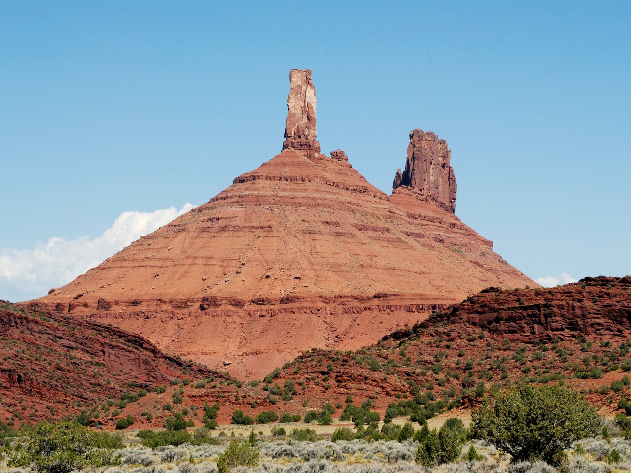 The Rock That Vibrates in Time With Earth, Wind, and Waves