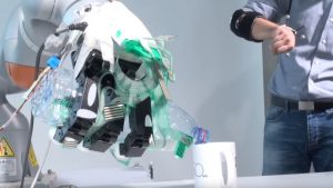 This prosthetic arm combines manual control with machine learning