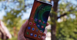 24 hours with Huawei’s Mate 30 Pro: Incredible cameras, gloomy future
