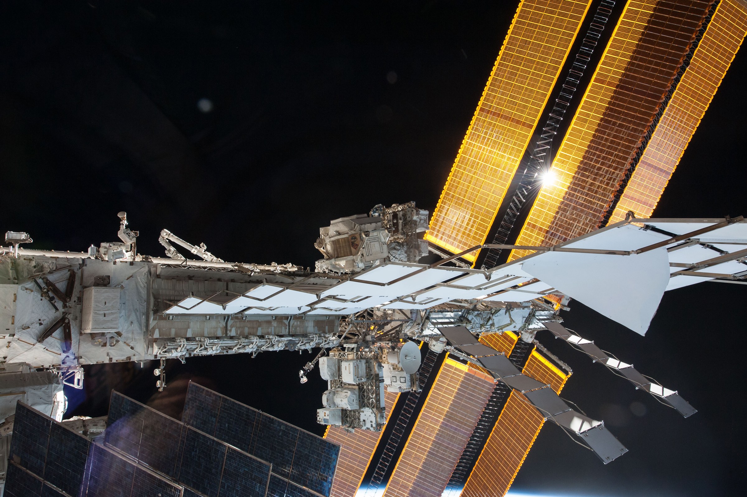 Space Photos of the Week: The ISS is Out of This World