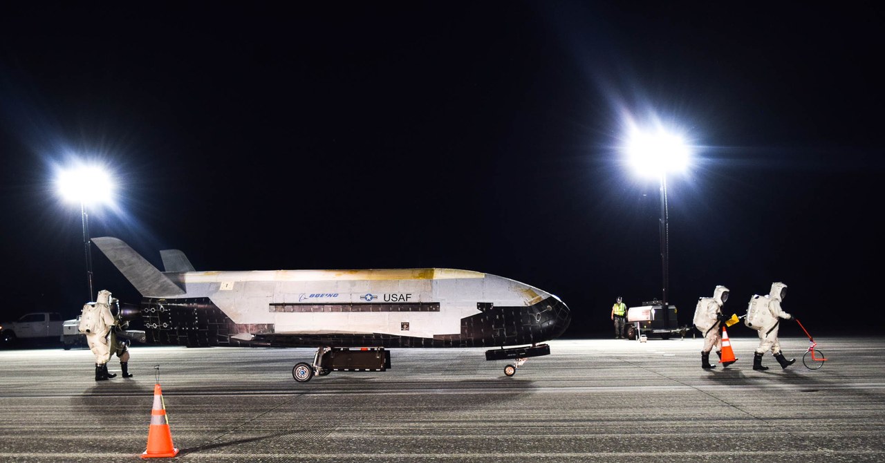 A Secret Space Plane Just Landed After a Record Stay in Orbit