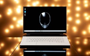 The best laptops and 2-in-1s to give as gifts
