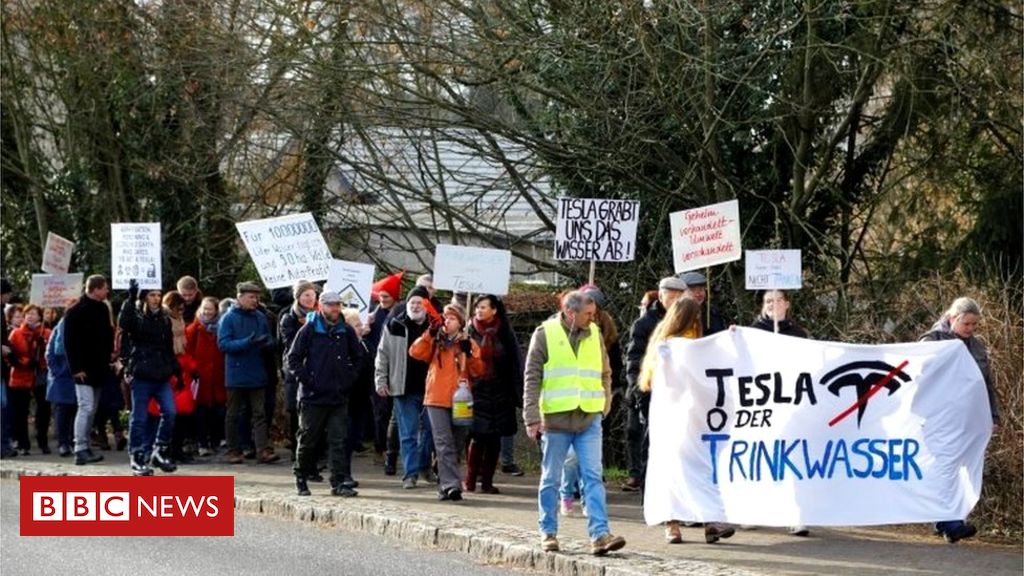 People and Tech Tesla: German court halts work on new ‘Gigafactory’ – BBC News