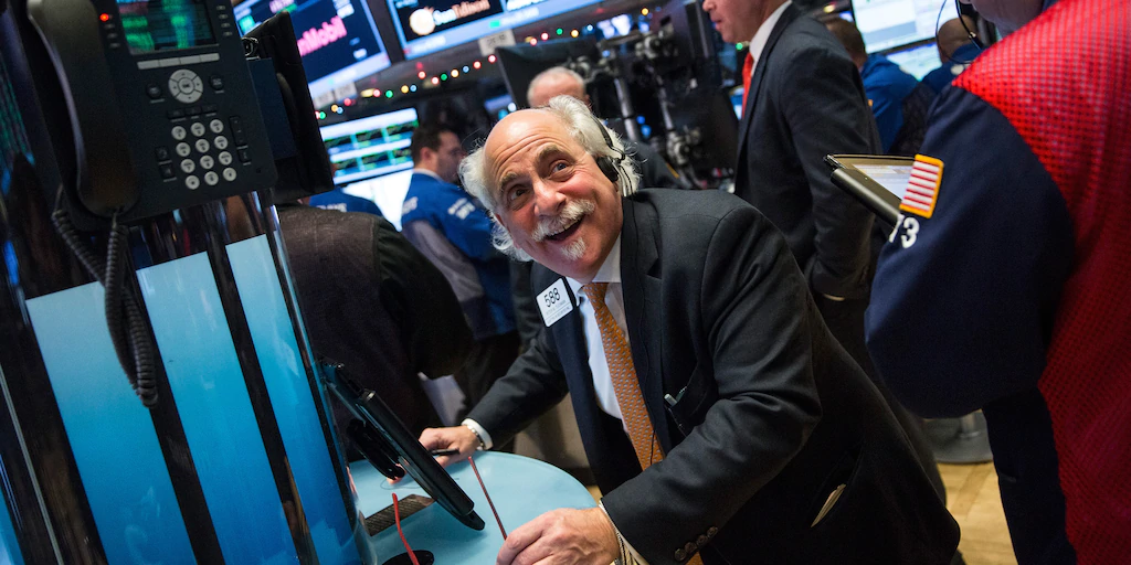 Dow climbs 457 parts as oil rallies from ancient lows