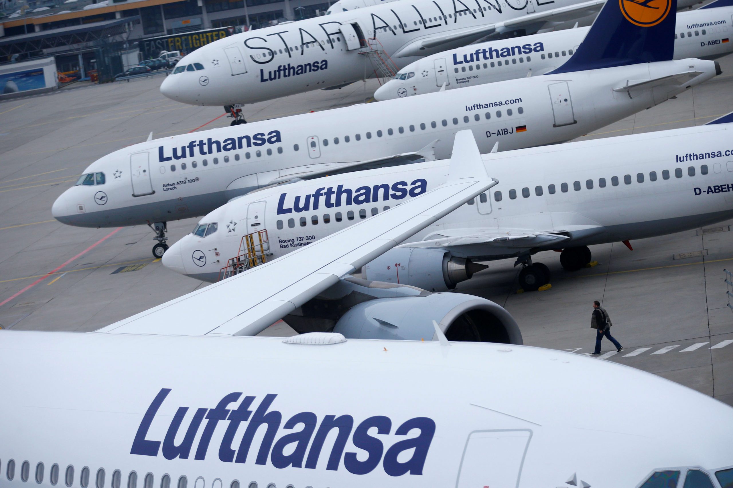 People and Tech Lufthansa posts 2.1 billion euro loss after ‘drastic decline’ in air sprint within the vital quarter – CNBC