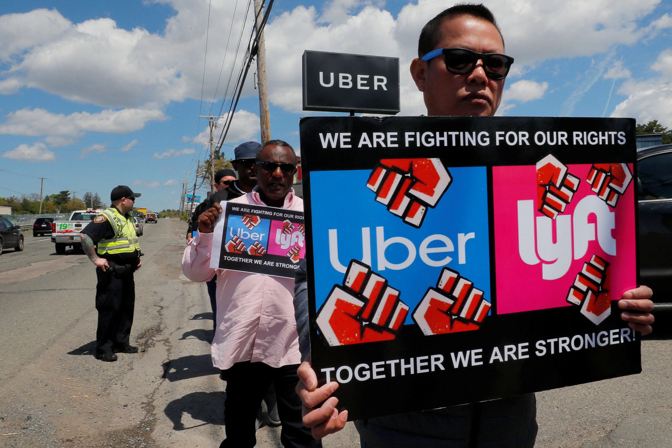 People and Tech Lyft will suspend provider in California after being ordered to classify drivers as employees – CNBC