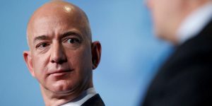 Amazon protesters space up guillotine exterior Jeff Bezos’ dwelling – Enterprise Insider