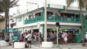 People and Tech South Florida bars packed after Gov. affords OK for Section 3 reopening – WPLG Local 10